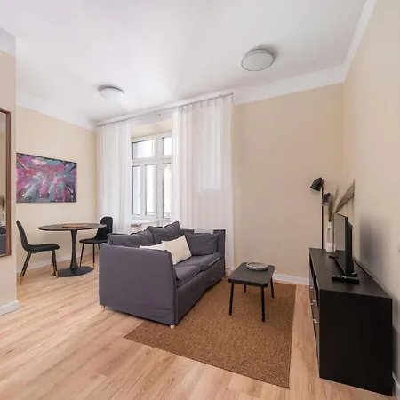 V61 Serviced Apartments By Innorental