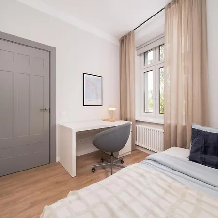 V61 Serviced Apartments By Innorental