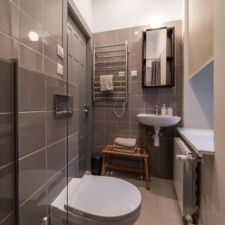 V61 Serviced Apartments By Innorental *