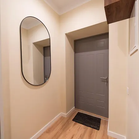 V61 Serviced Apartments By Innorental