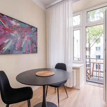 V61 Serviced Apartments By Innorental Appartamento