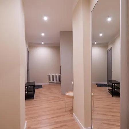 V61 Serviced Apartments By Innorental