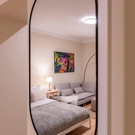 V61 Serviced Apartments By Innorental *
